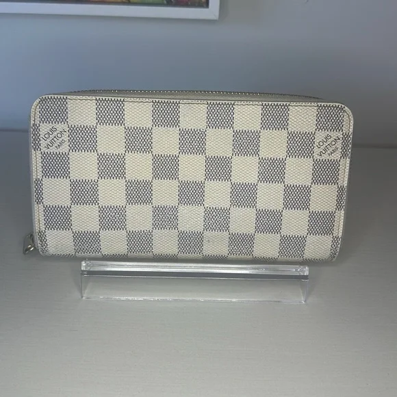 Louis Vuitton Damier Azure Long Zippy Wallet - Picture 2 of 16